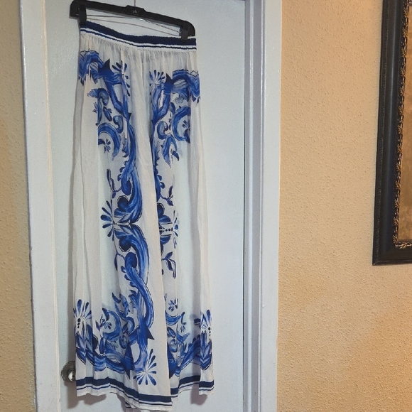 FARM Rio Vibrant Blue and White Apparel - Picture 13 of 14